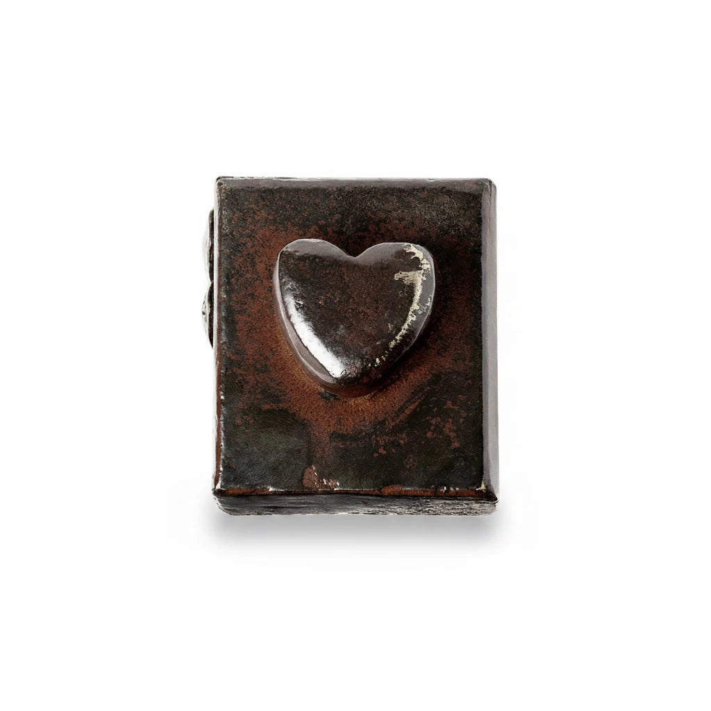 Jan Barboglio El Corazon box, natural iron finish, view 2 | Cayen Home