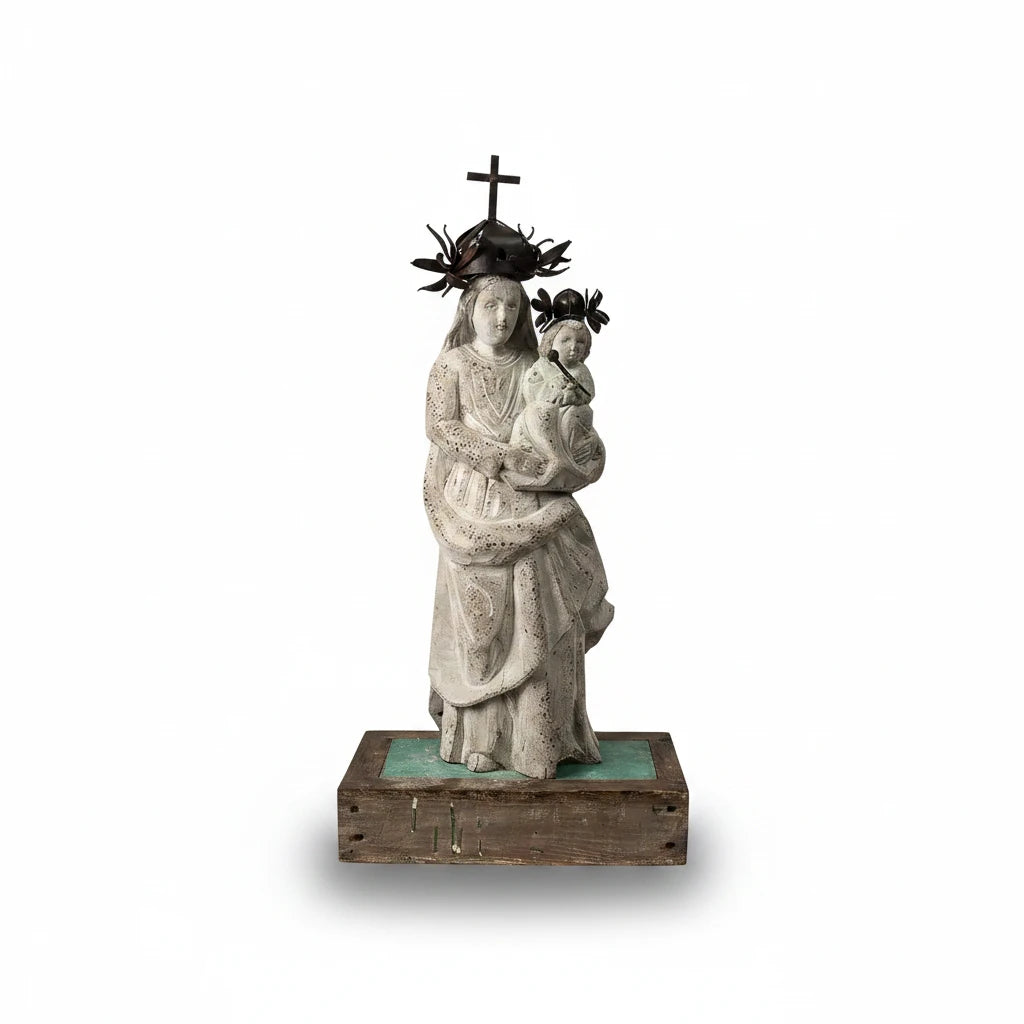 Jan Barboglio La Reina de Familia statue | Cayen Home