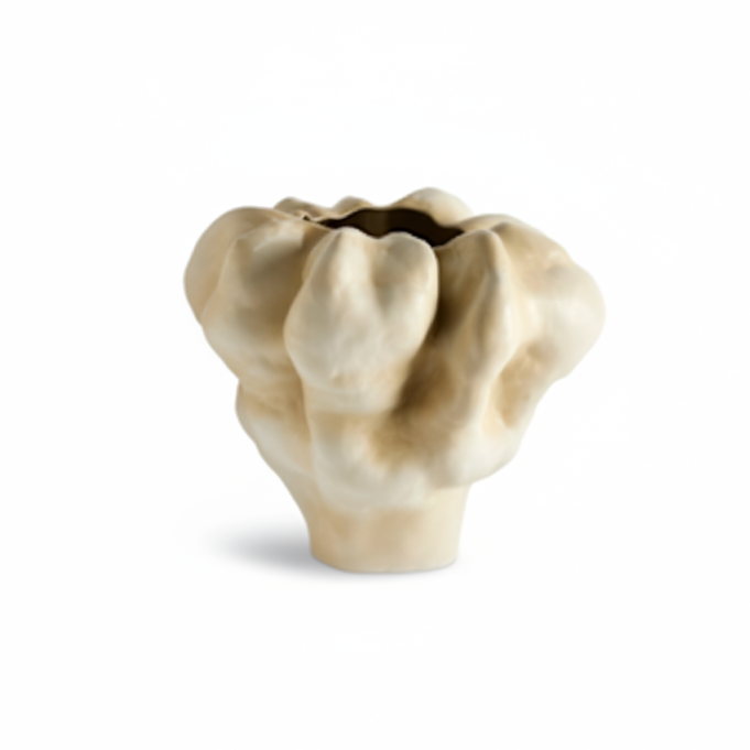 L'Objet Timna porcelain vase, short, latte | Cayen Home