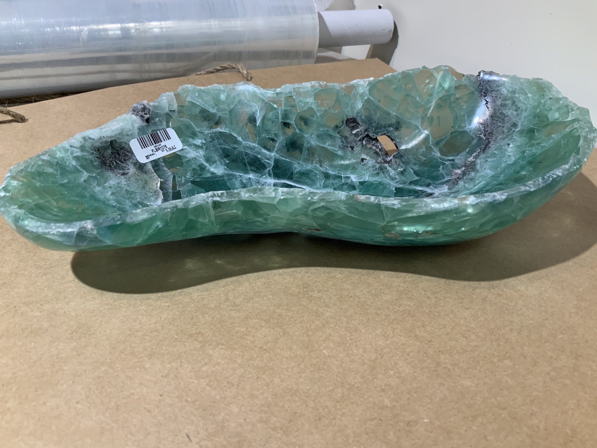 Fluorite bowl, 28x20x6cm, view 2 | Cayen Home