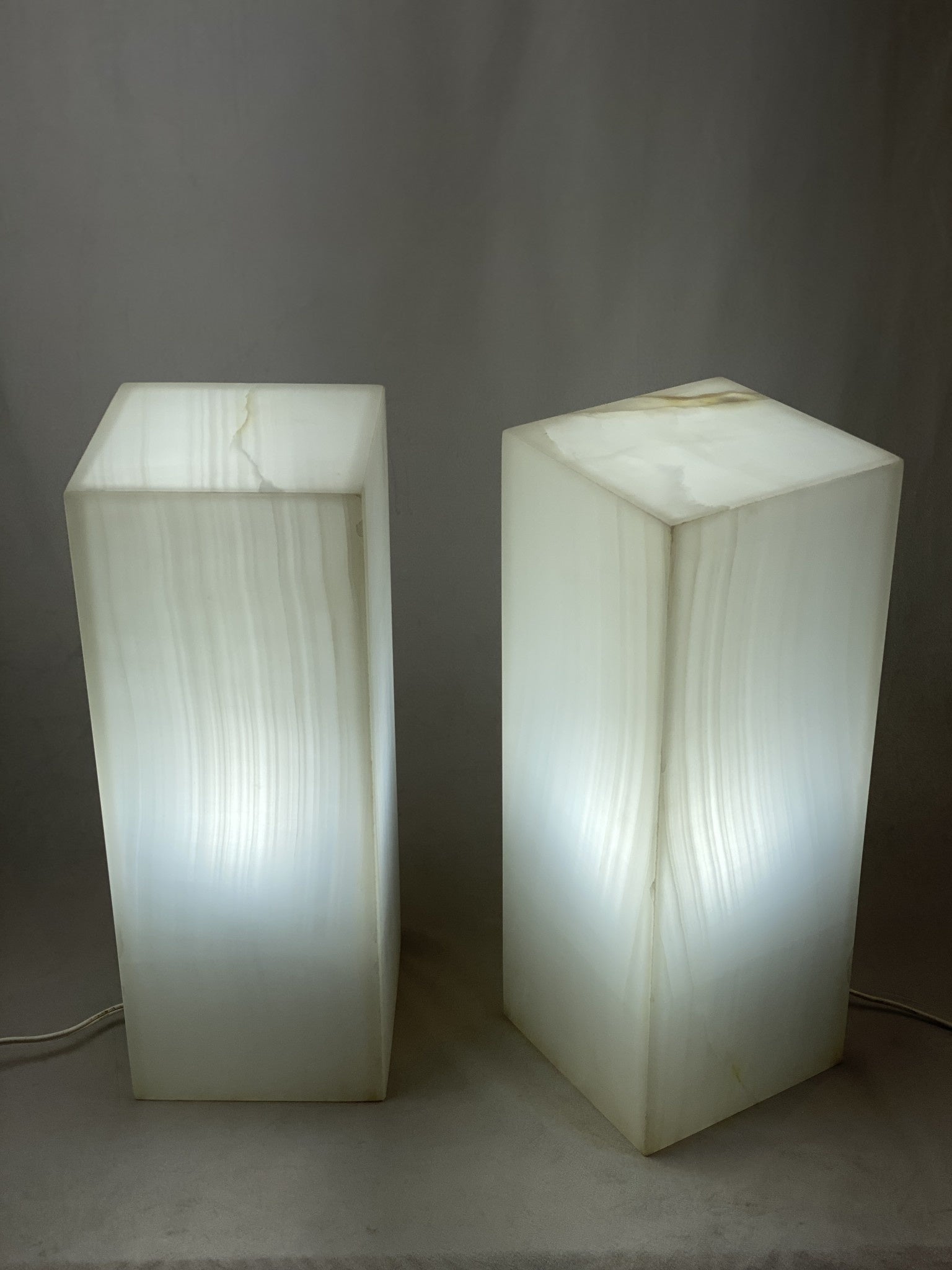 White onyx gemstone lamp, 40x15cm, view 6 | Cayen Home