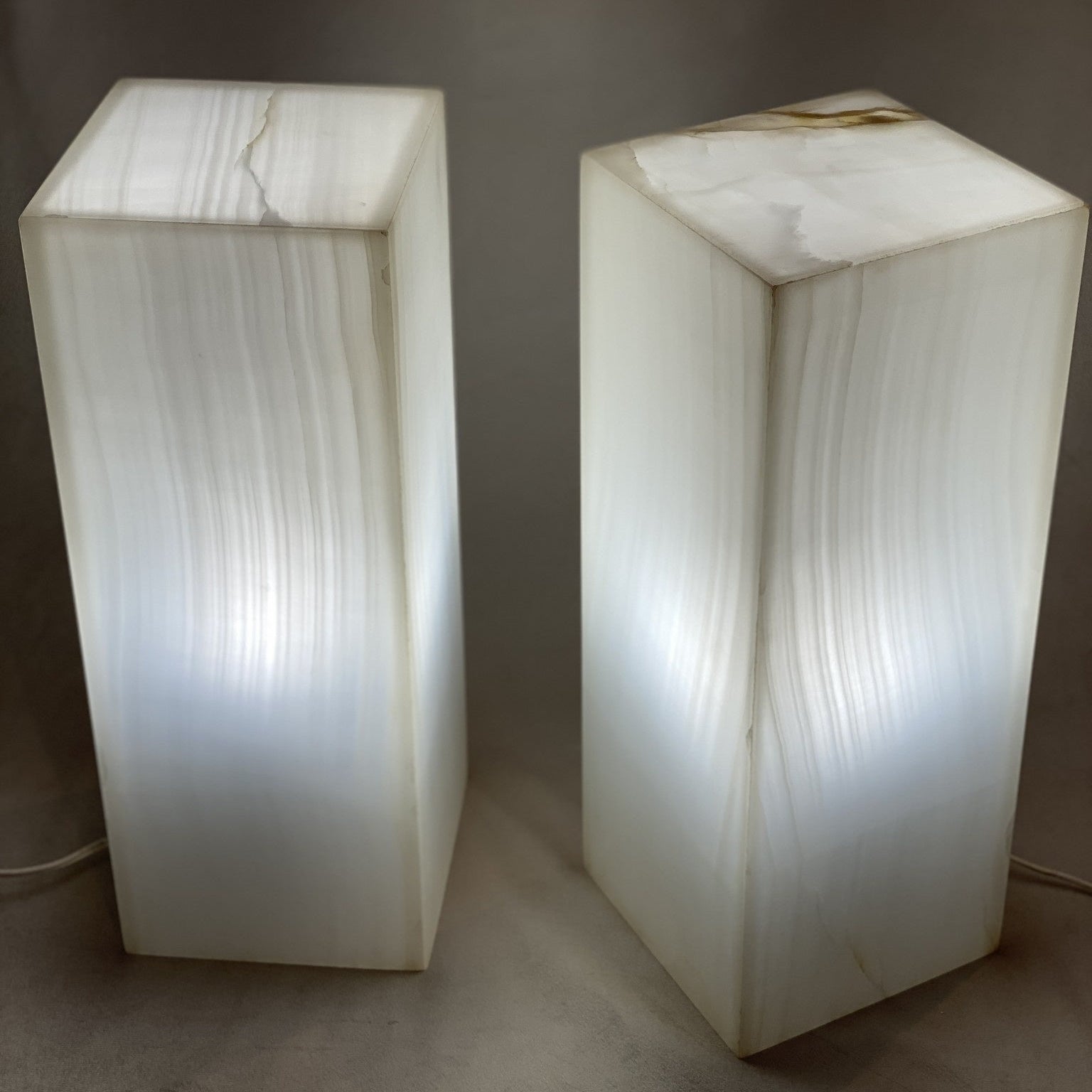 White onyx gemstone lamp, 40x15cm, view 5 | Cayen Home