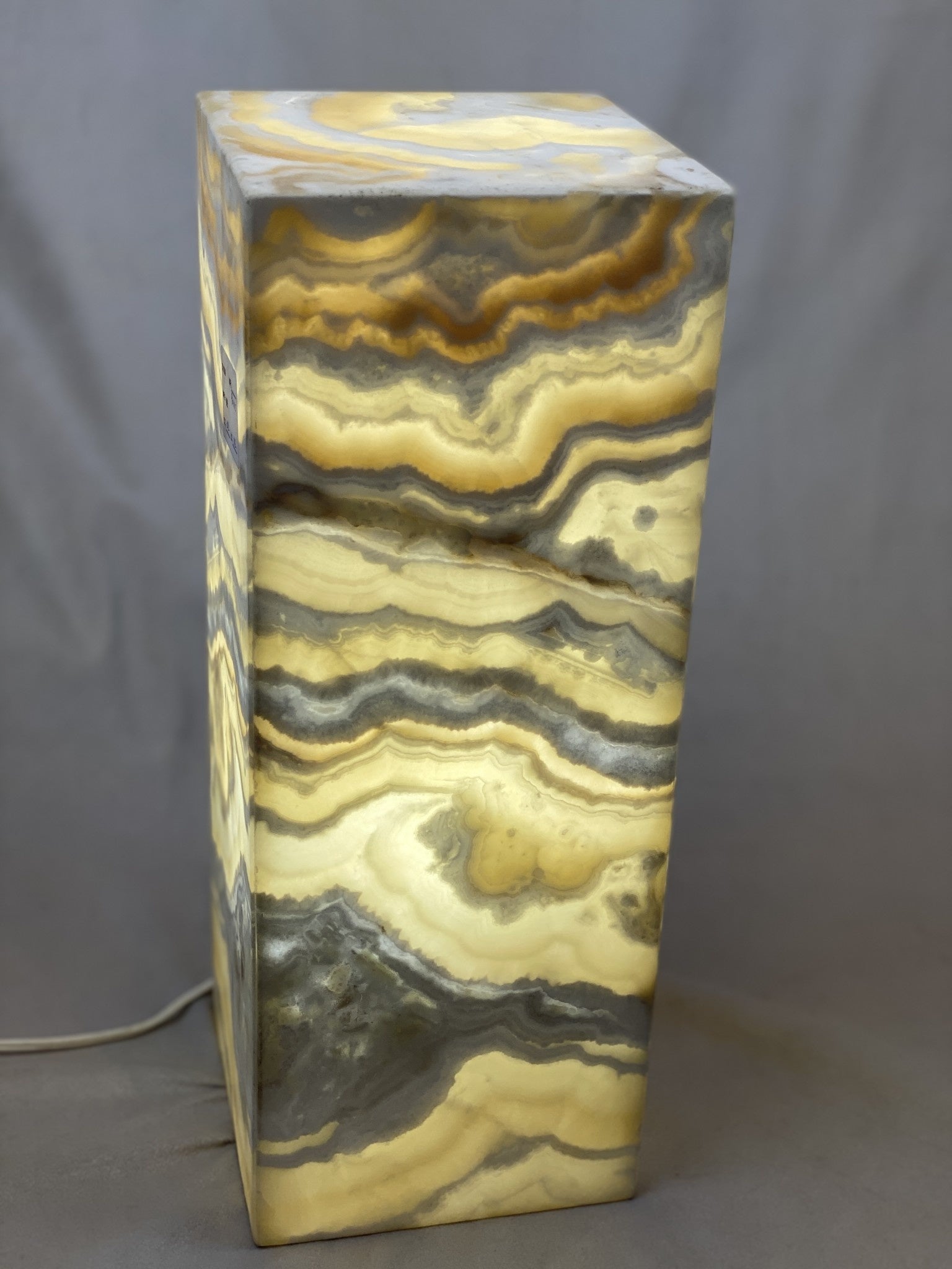 Banded onyx gemstone lamp, medium, 40x15cm, view 5 | Cayen Home