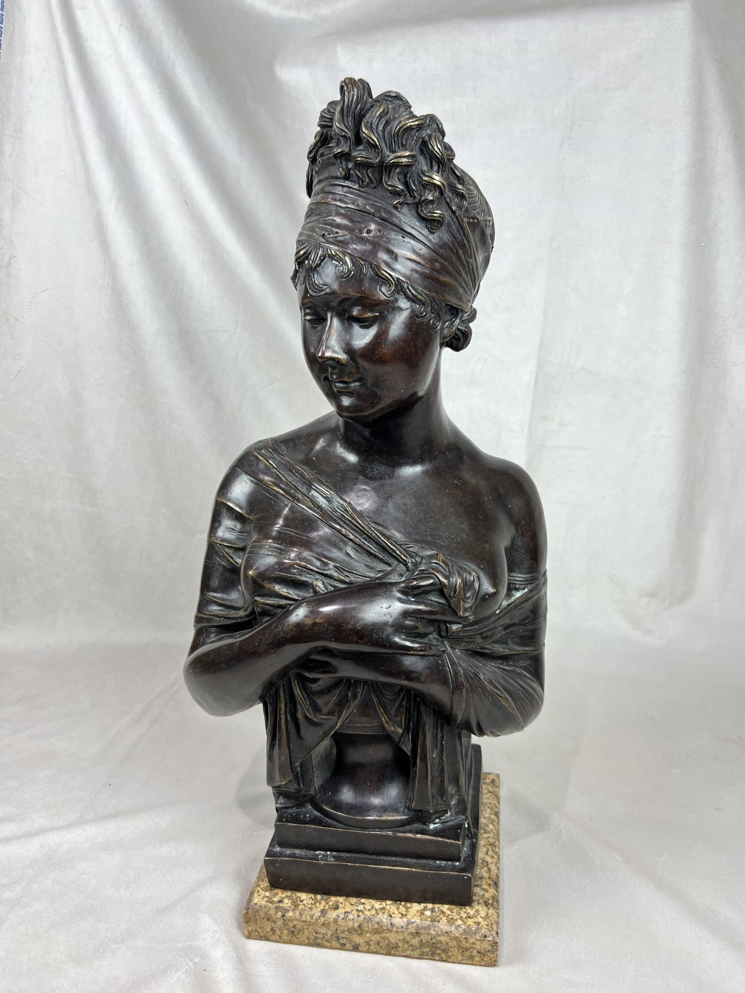 Madame Recamier bronze bust, view 3 | Cayen Home