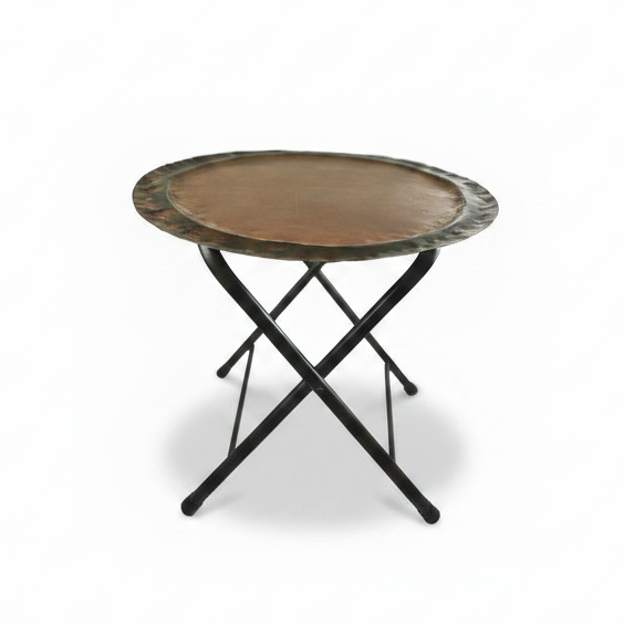 Round hammered tray on folding stand | Cayen Home