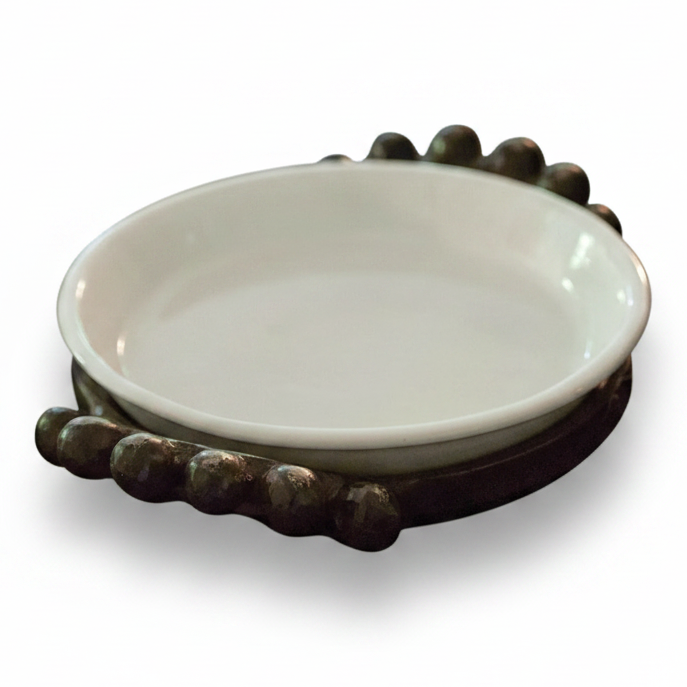 Jan Barboglio Balan pie plate with white ceramic insert | Cayen Home