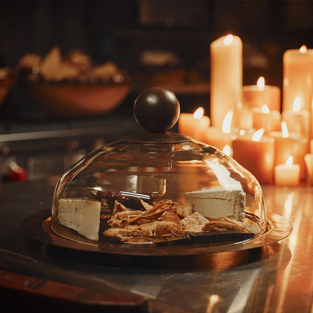 Jan Barboglio Quesera cheese plate with dome, view 2 | Cayen Home