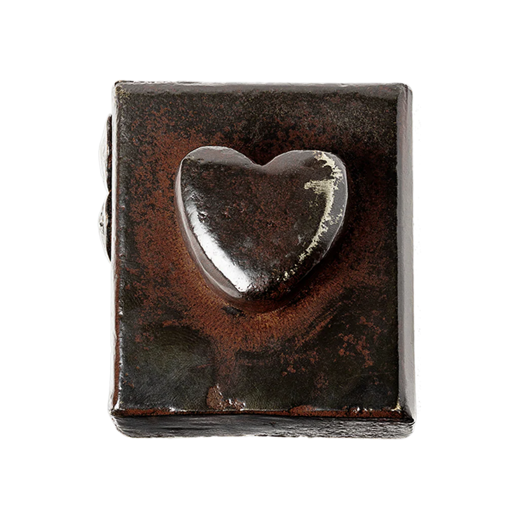 Jan Barboglio El Corazon box, natural iron finish, view 2 | Cayen Home