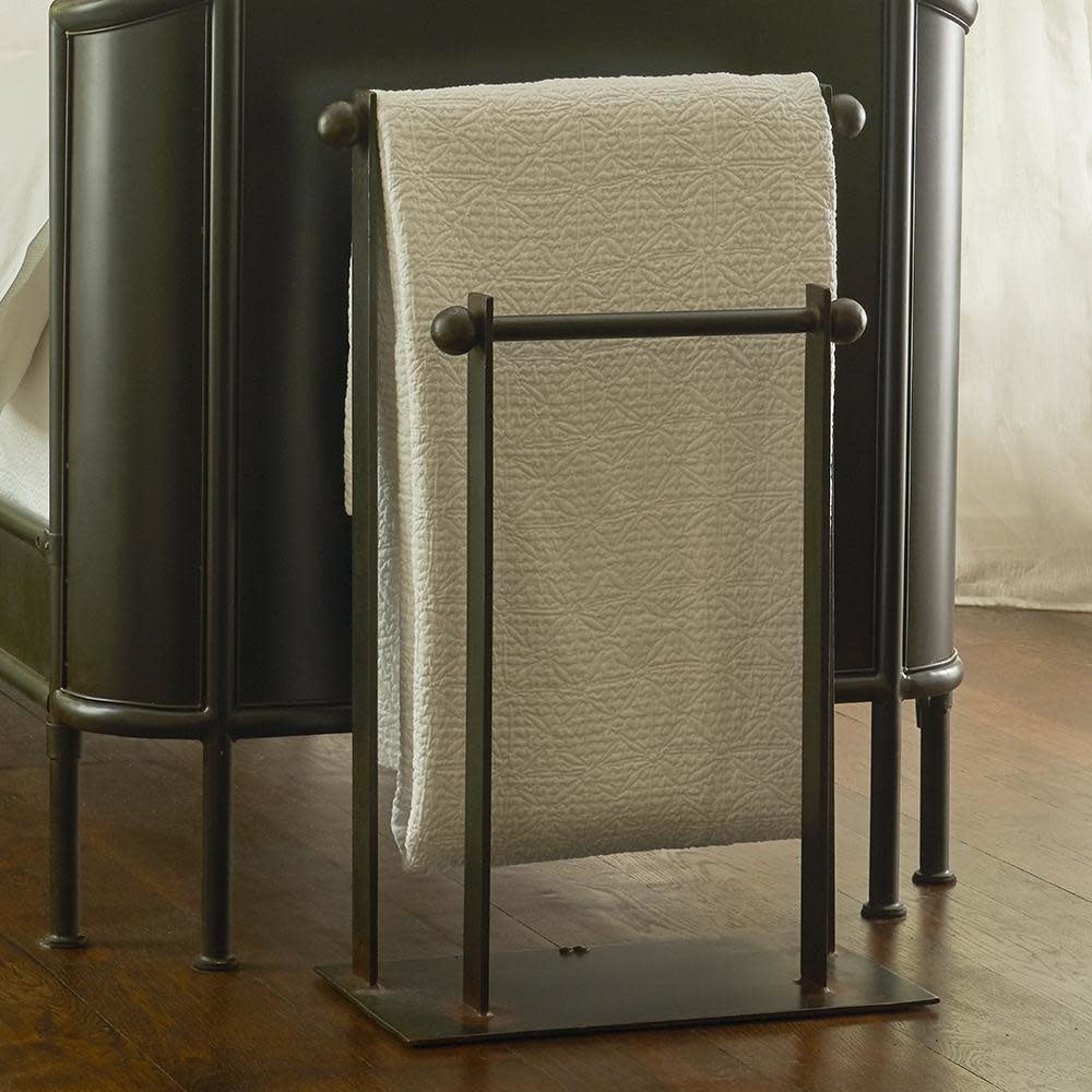 Jan Barboglio Estante blanket rail, view 3 | Cayen Home