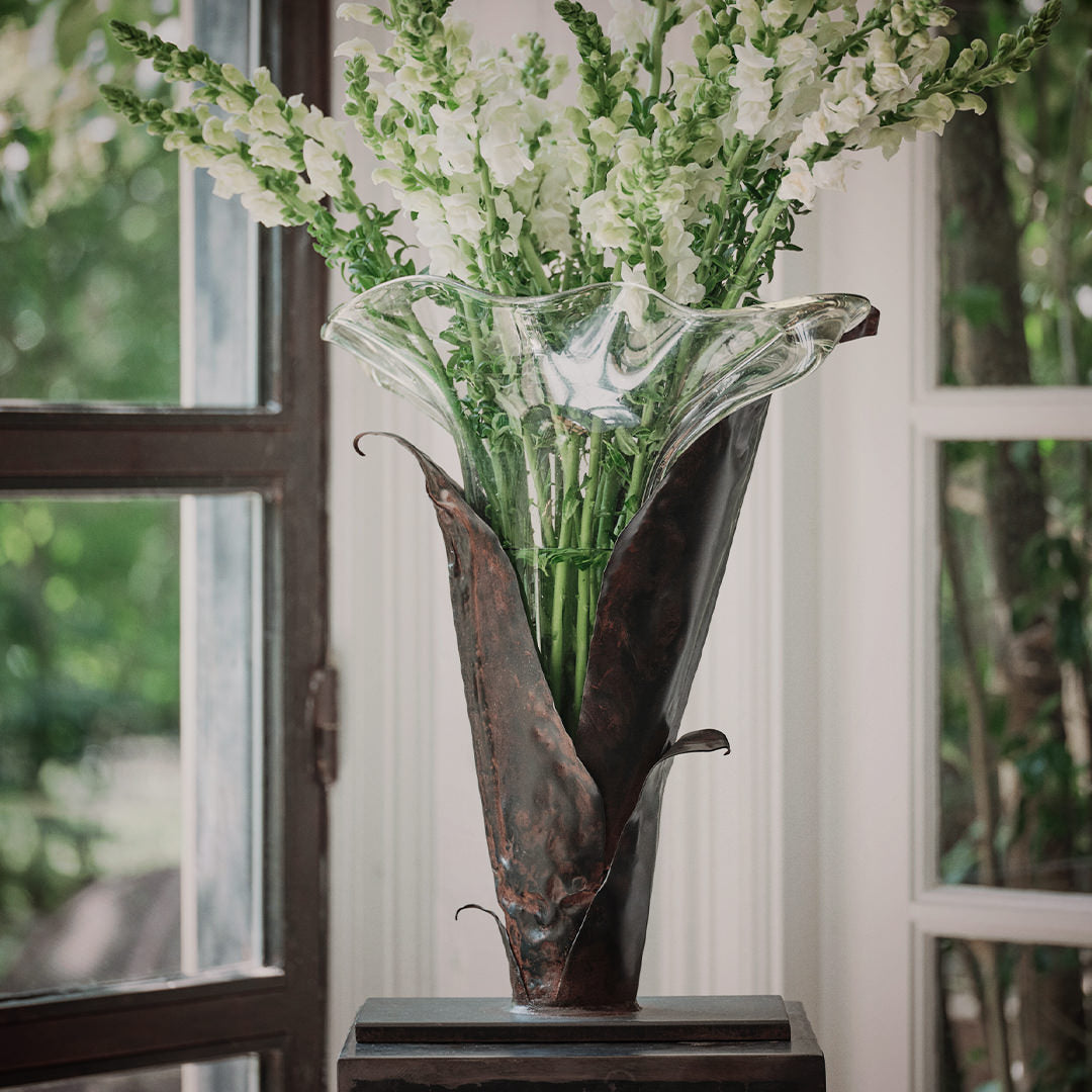 Jan Barboglio Campanilla vase styled, lifestyle