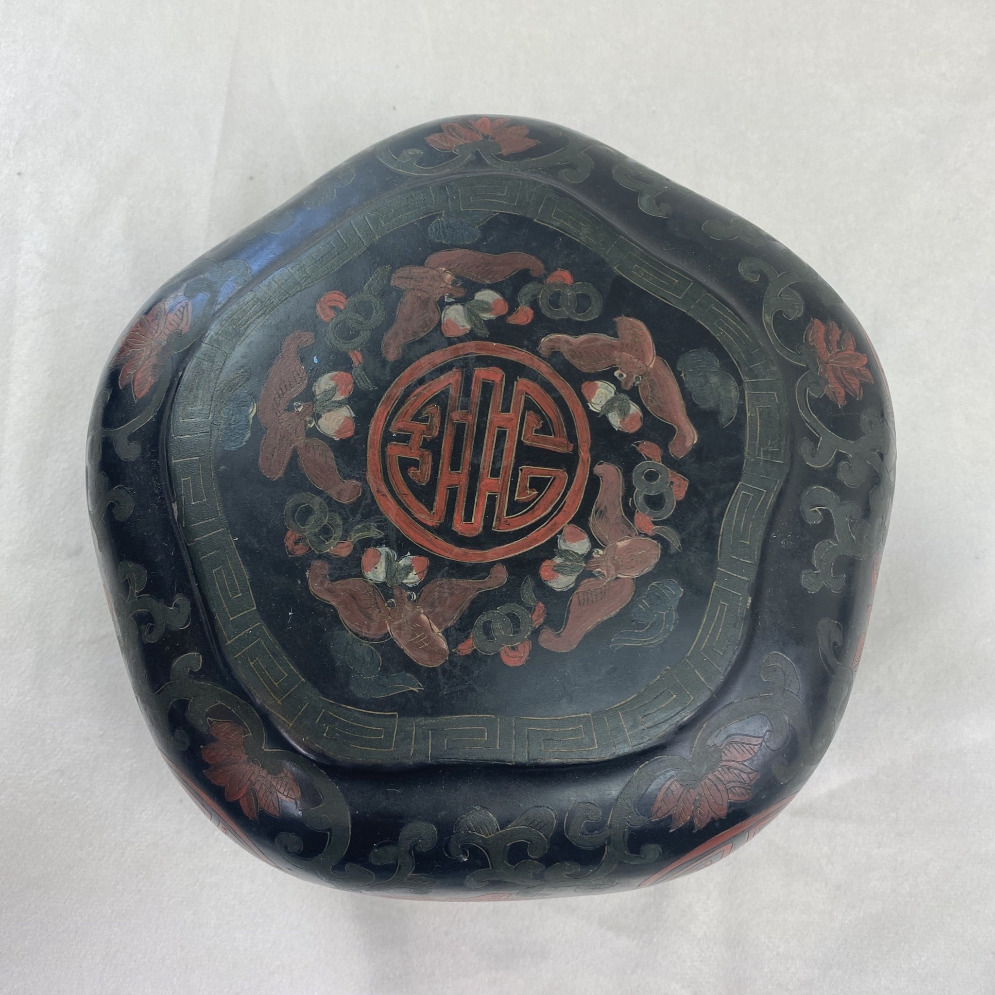 Black and red antique Tibetan lacquer box, view 3 | Cayen Home
