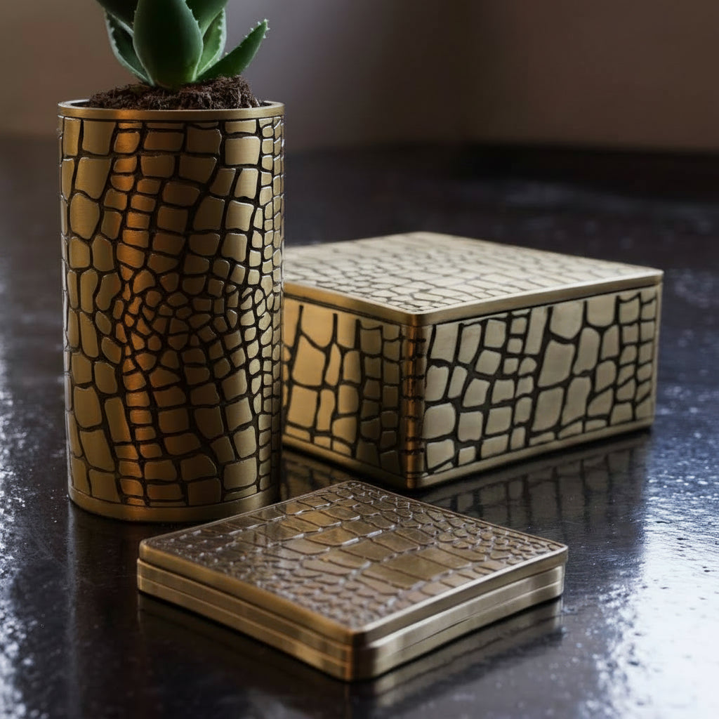 L'Objet crocodile square box, view 5 | Cayen Home