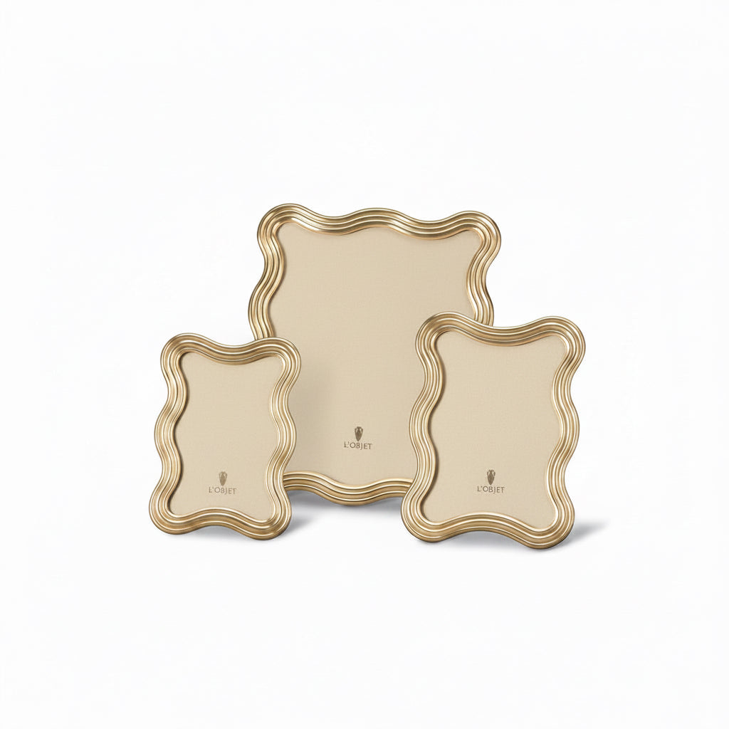 L'Objet Ripple frame, gold, 5x7, view 3 | Cayen Home