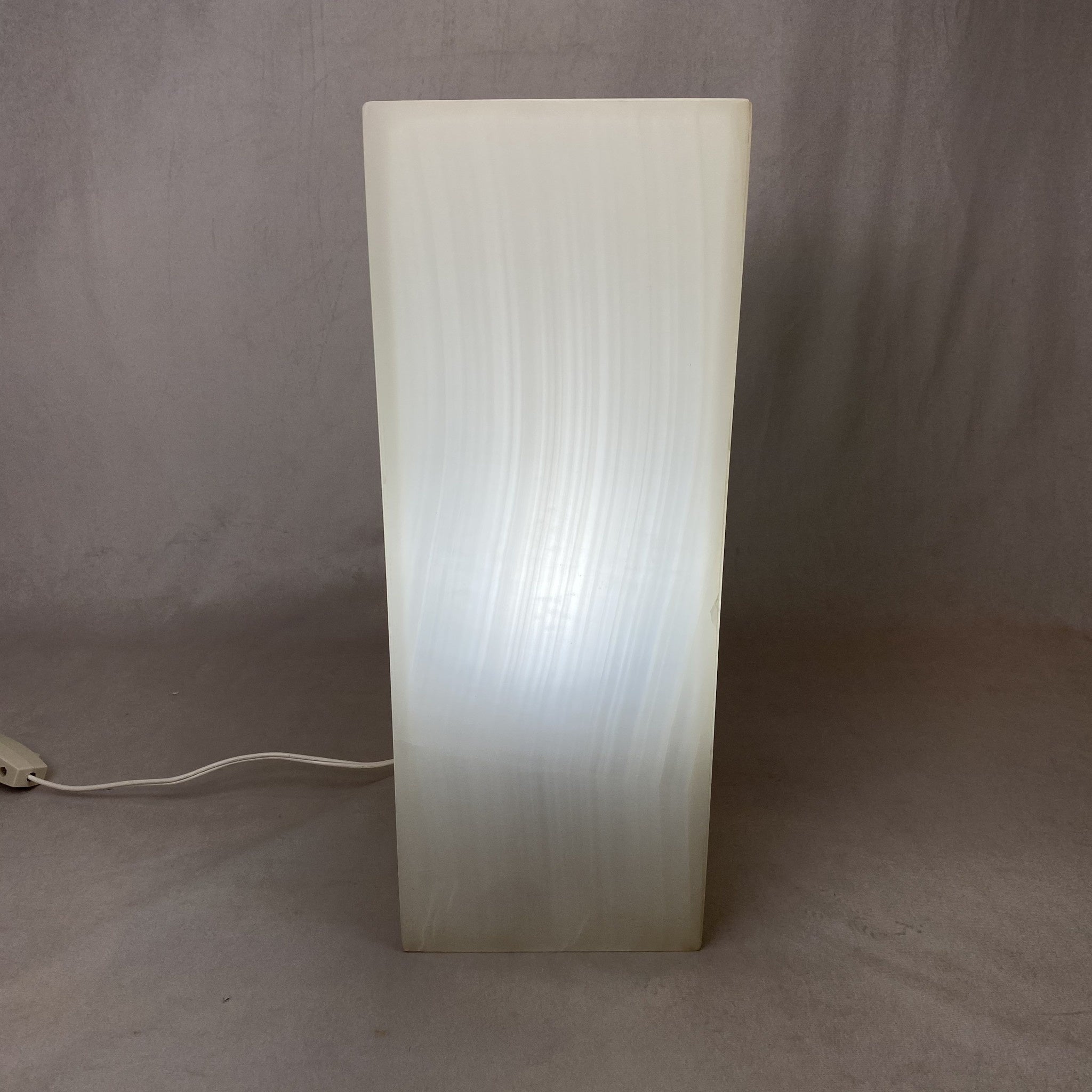 White onyx gemstone lamp, 40x15cm, view 2 | Cayen Home