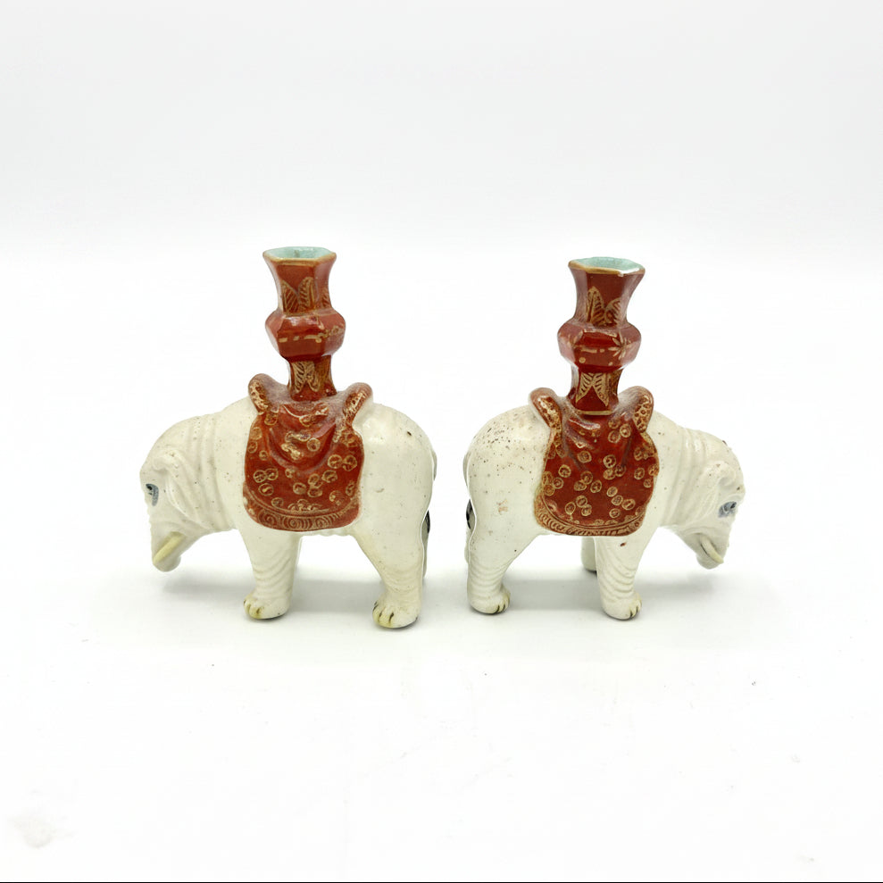 White elephants carrying red vases | Cayen Home