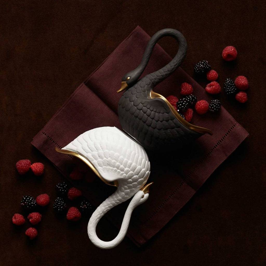 L'Objet swan bowl, white, view 3 | Cayen Home