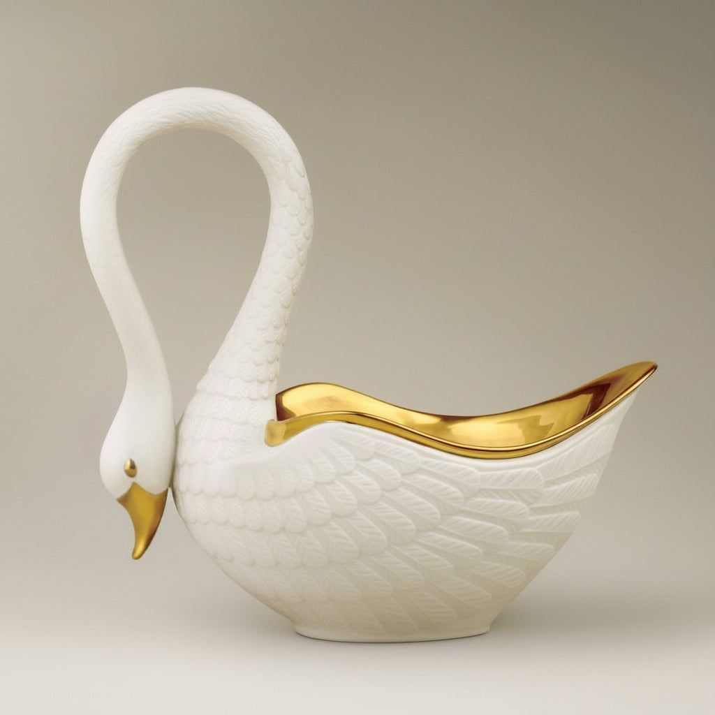 L'Objet swan bowl, white, view 2 | Cayen Home