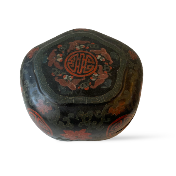 Black and red antique Tibetan lacquer box, view 2 | Cayen Home