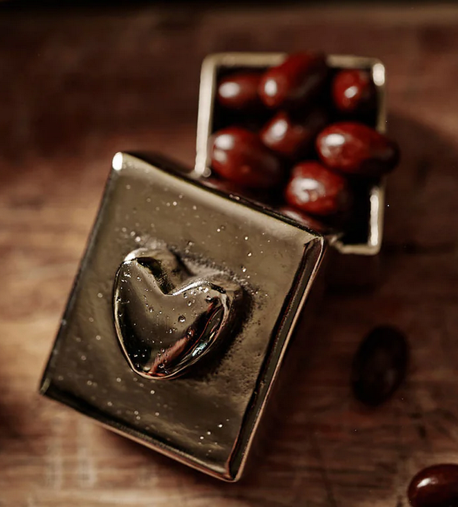 Jan Barboglio El Corazon box, nickel, view 4 | Cayen Home