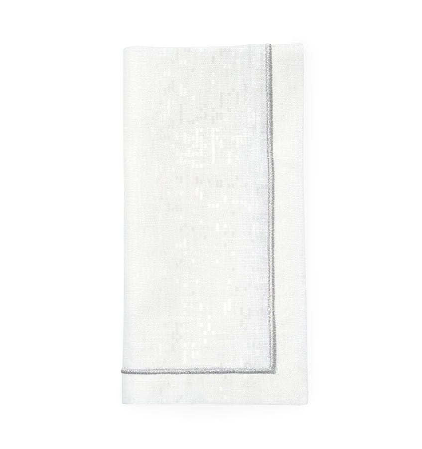 Sferra Pondicherry dinner napkins, view 3 | Cayen Home